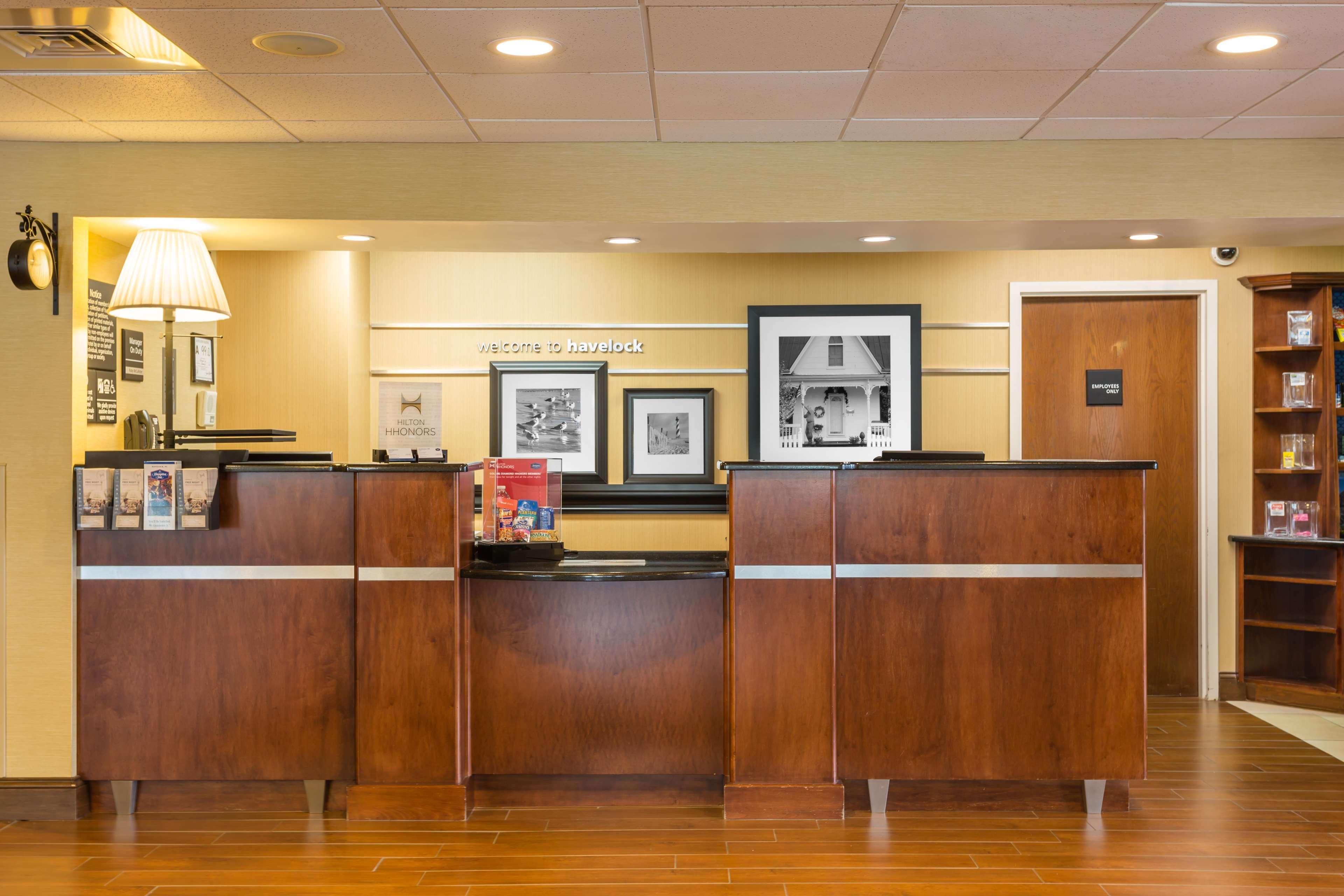 Hampton Inn Havelock Esterno foto